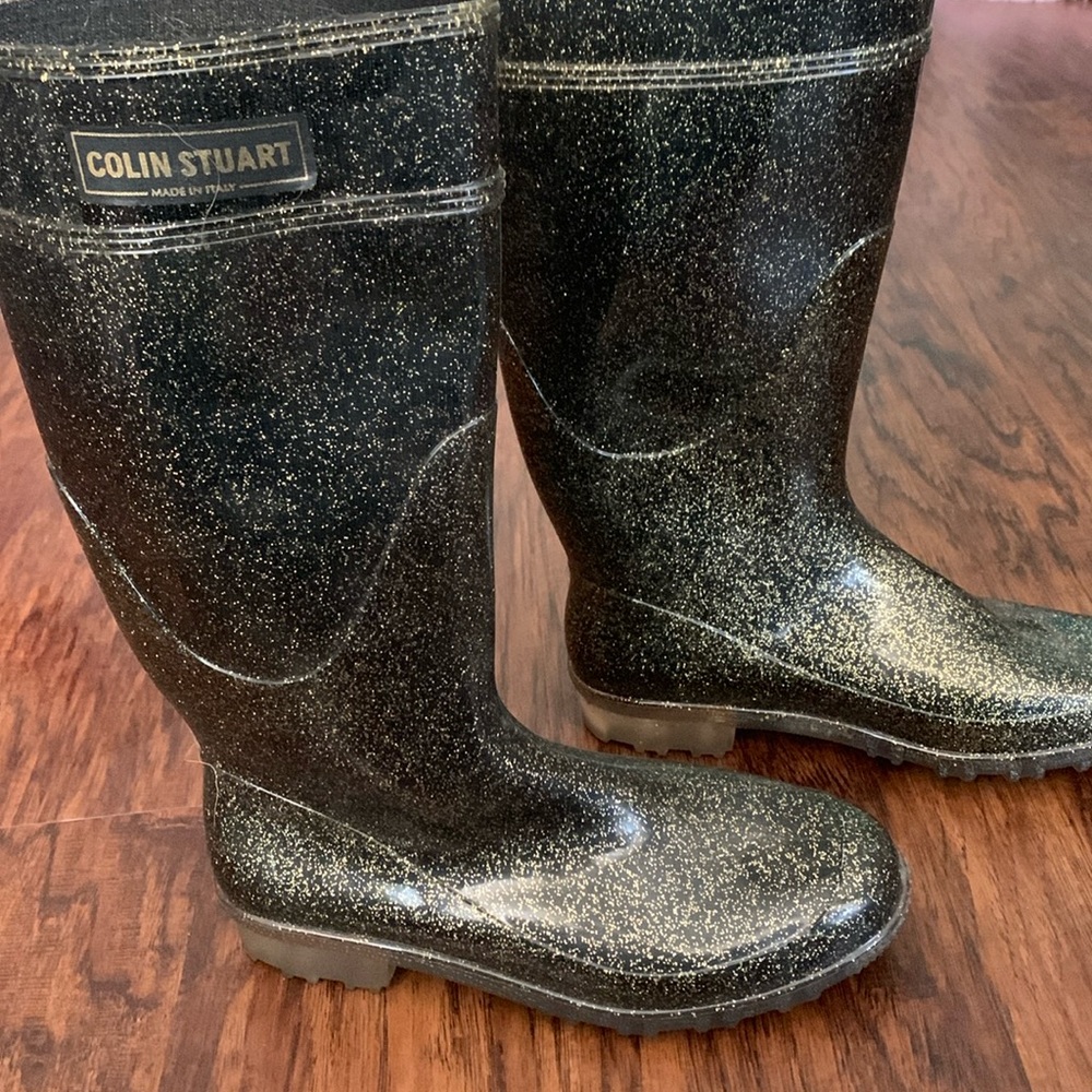 Colin Stuart Black and Gold Women's Rain Boots / Wellies